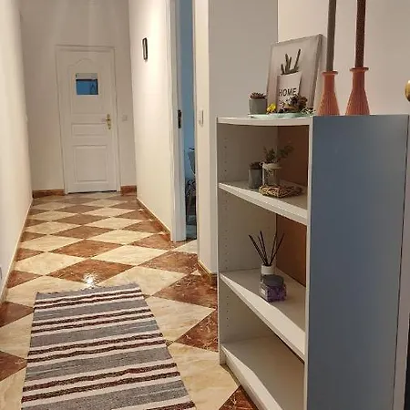 Apartment Li-miana Local