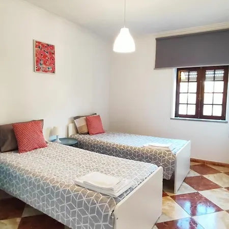 Apartment Li-miana Local *